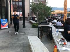 -LENBACH兰巴赫西餐啤酒坊(大连东港店)