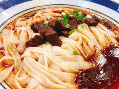 -霸蛮湖南菜·牛肉粉(荣京西街店)