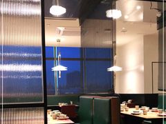 大堂-青年公社烤鸭(宝杨宝龙广场店)