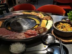 -哈哈碳都·牛肋条无限自助烤肉(台江万达店)