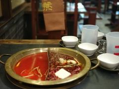 -沸炉重庆老火锅(军事博物馆店)