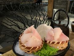 -湊湊火锅·茶憩(杭州湖滨银泰in77店)