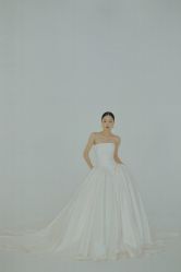 点击看大图 -GODDESS WHITE婚纱礼服(鹏城动力大厦店)