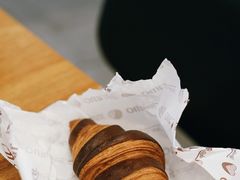 巧克力香蕉羊角包-OUR Bakery(三里屯太古里店)