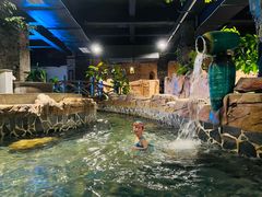 -泉城欧乐堡戏水湾艺术养生温泉
