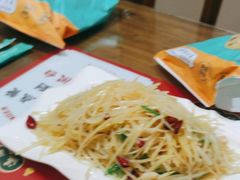 -鲁南仔·滕州炒鸡(经三路店)