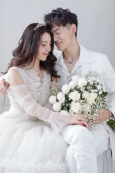 -伯爵婚纱摄影(光谷店)