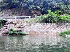 -安吉龙王山峡谷漂流