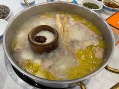 -朴小妹人参鸡汤火锅(长白山万达店)