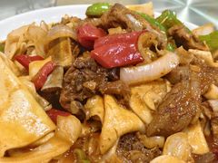 -老钟家烤羊排·敦伊阁清真餐厅胡羊焖饼