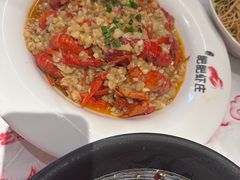 -肥肥虾庄·金牌油焖大虾(汉街SKP店)
