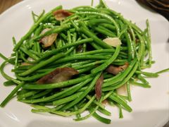 泥蒿炒腊味-董厨煨汤馆(车站路店)