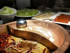 -山城鼎重庆老火锅(西安钟楼店)