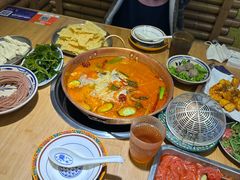 -洱火云南酸菜牛肉火锅(石景山当代商城店)