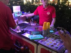 -詹爷爷乌节路街头冰淇淋
