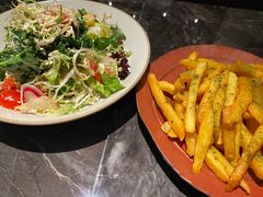 -LESCEDARS Brasserie Bistro香柏树