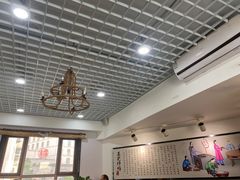 大堂-八两八金·莱芜特色炒鸡(市南漳浦路店)