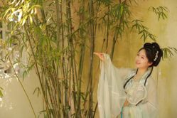 -一揽芳华汉服旗袍体验馆(拙政园店)