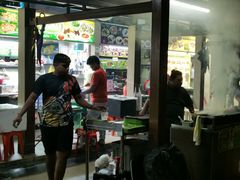 -东海岸人工湖美食村