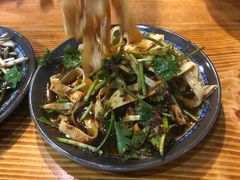 凉拌豆皮-遵义虾子卢四羊肉粉(大沽路店)