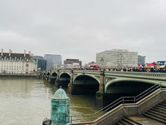 -大本钟