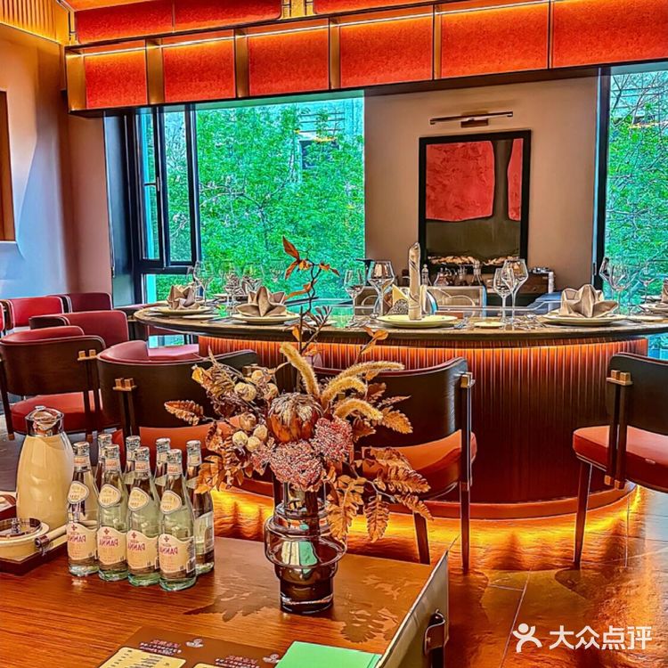 哈尔滨中央大街‖五星级自助享受,价格绝对亲民