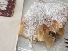 苹果卷-Cafe Sacher(WIEN)