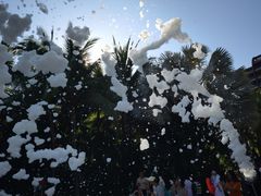 -三亚湾海居铂尔曼度假酒店