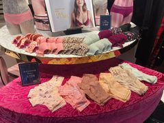 -Victoria's Secret(杭州湖滨银泰in77店)