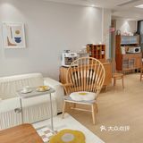 秋天的原木风客厅️暖暖的真好看！