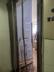 -小黑瓶美甲美睫