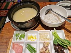 -云海肴·汽锅鸡·云南菜(美罗城店)