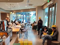 -星巴克臻选(周浦万达店)