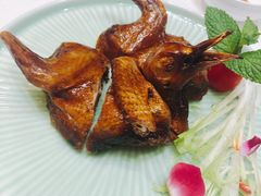 红烧乳鸽-天瑞轩·粤菜餐厅