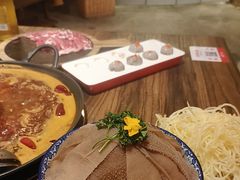 -旧街市鲜货老火锅(大光路店)