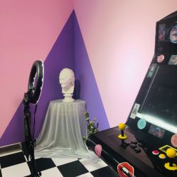 -变画·发型STUDIO