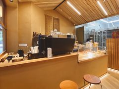 -天井·丑面包搭咖啡