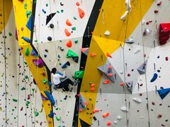 -问山MountQuest攀岩馆