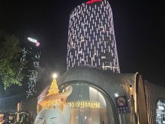 -上海尚嘉中心