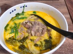 酸汤雪花肥牛面-和府捞面(东直门银座店)