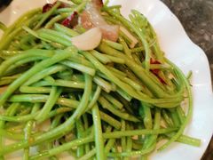 泥蒿腊肉-亢龙太子酒轩·花园店