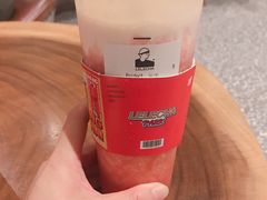 草莓酪酪-LELECHA乐乐茶(上海五角场万达广场店)