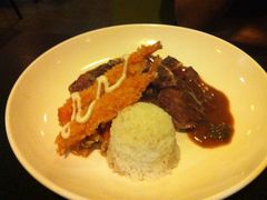 脆香吉列石班鱼拼串烧鸡柳配日式咖喱汁珍珠-蜜室和风洋食概念餐厅(南田路店)