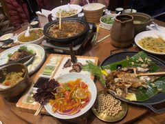 -老滇山寨•云南特色菜•地方菜•民族风情歌舞表演(金碧店)