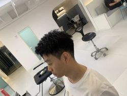 -Hello Lady发型设计