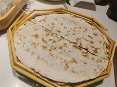 韭菜盒子-丁里羊肉小镇(天鹅湖总店)