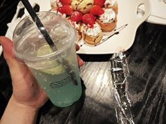 -StayReal Cafe(长宁来福士广场东八区店)