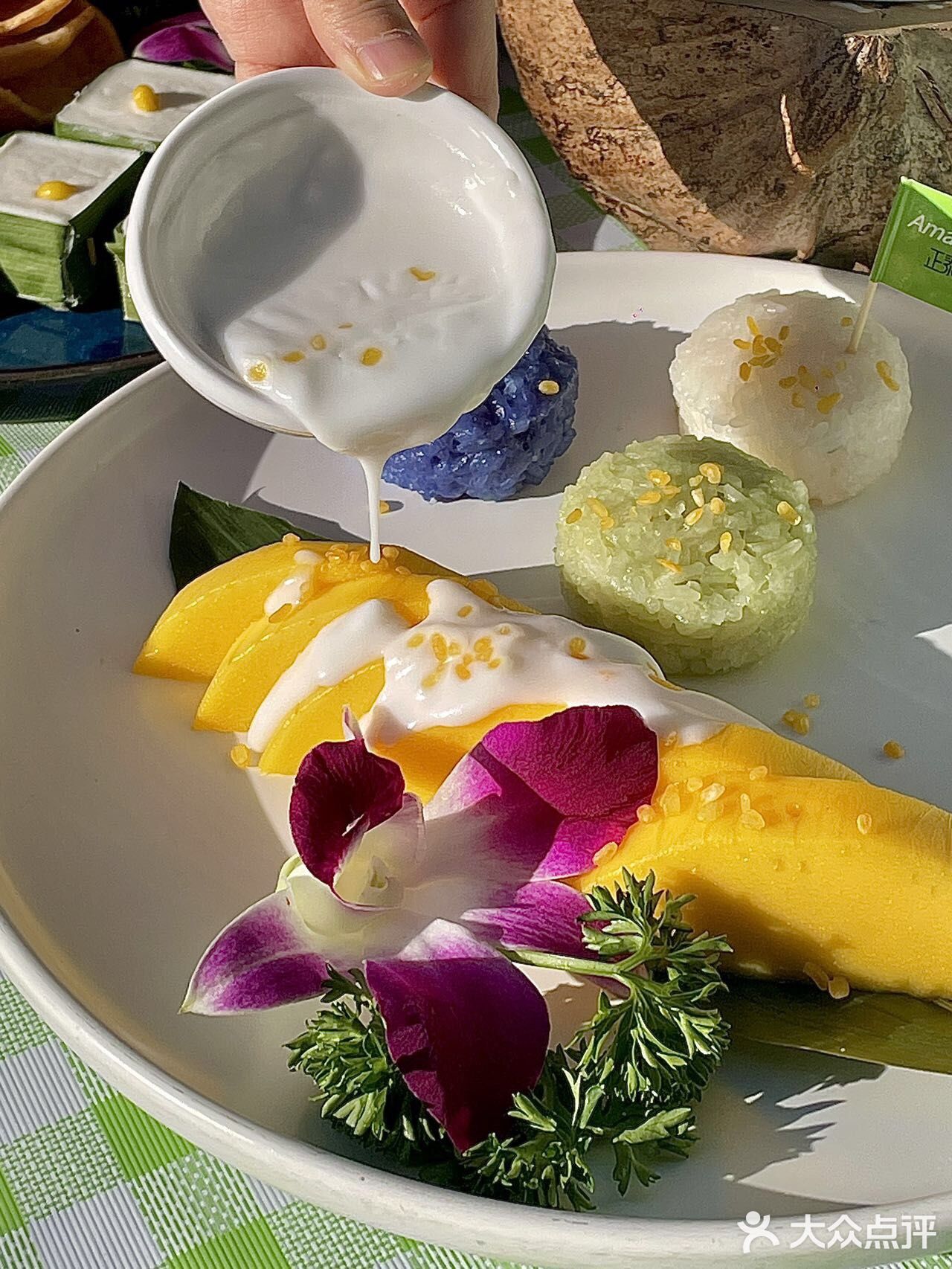 来蓝港我只做1️⃣件事！炫奶噗噗椰子冰淇淋！