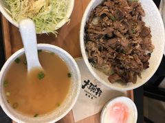 -熊吞·大碗丼烧肉饭(济宁万达广场店)