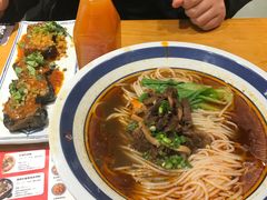 -霸蛮湖南菜·牛肉粉(荣京西街店)